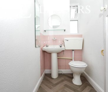 3 bedroom terraced house to rent - Photo 5