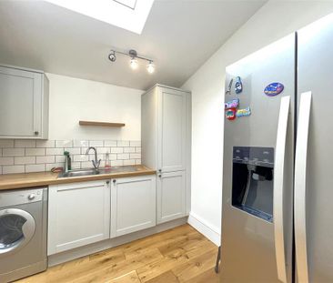 3 bedroom terraced house to rent - Photo 5