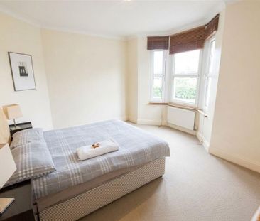 3 bedroom terraced house to rent - Photo 3