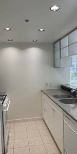 DT Vancouver One Bedroom and Den for rent - Photo 4