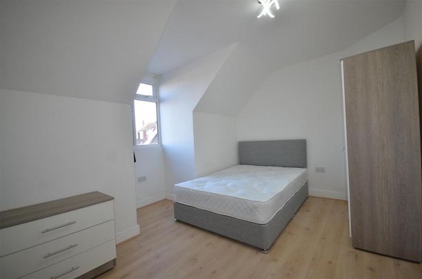 1 bedroom in a house share to rent - Photo 1