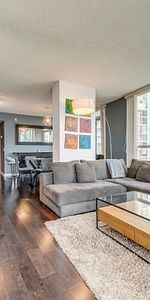 Stunning Large 2 Bed, 2 Bath Corner Suite with Best-in-City CN Tower a - Photo 3