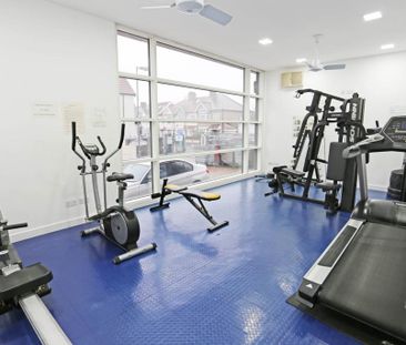 2 bedroom flat to rent - Photo 3