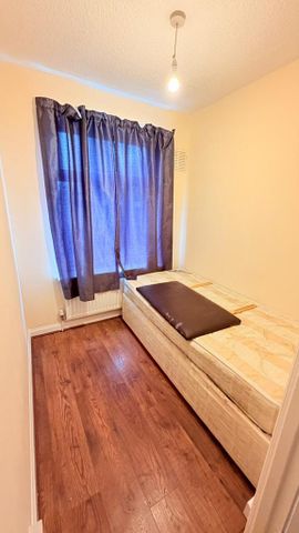 3 bedroom terraced house to rent - Photo 5