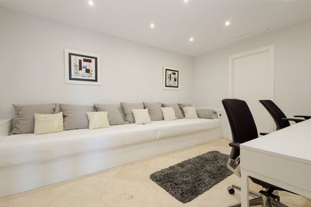 Ground Floor Apartment in La Mairena - Photo 3