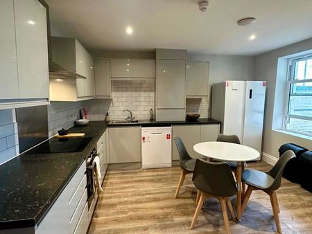 Pitville Place Room 2 - Photo 4