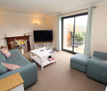 2 bedroom terraced house to rent - Photo 2