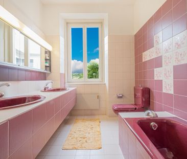 Elegante Wohnung mit Seeblick in einer stilvollen historischen Villa - Photo 4