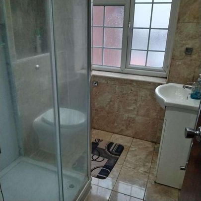 Aspen Drive, HA0 - Photo 1