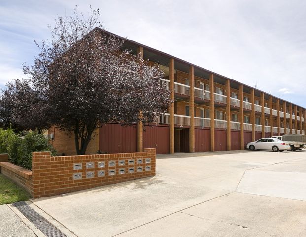 27/20 Trinculo Place, Queanbeyan - Photo 1