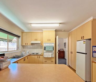 Family Home - Photo 4