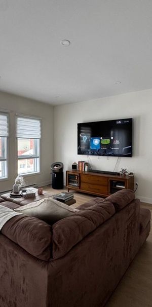 4.5 A LAVAL LUXUEUX ET TRÈS TRANQUILLE - Photo 1