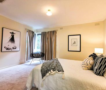 Spacious 4 Bedroom Home in Vermont South - Photo 6