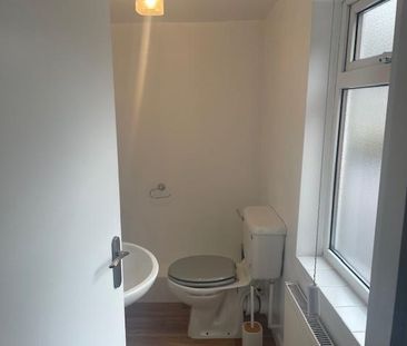 4 bedroom flat share to rent - Photo 5