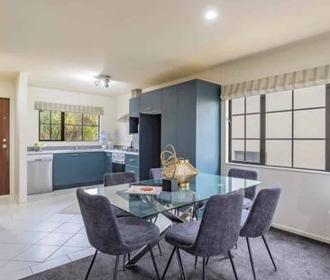 Well located 3 bedroom townhouse for rent - Photo 3