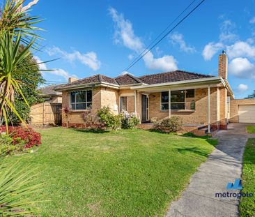 121 Bignell Road, BENTLEIGH EAST, VIC - Photo 2