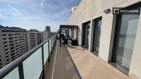3 room luxury Apartment for rent in Valencia, Spain - Photo 2
