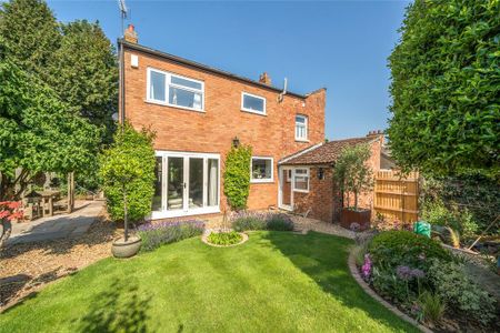 3 bedroom detached house to rent - Photo 4