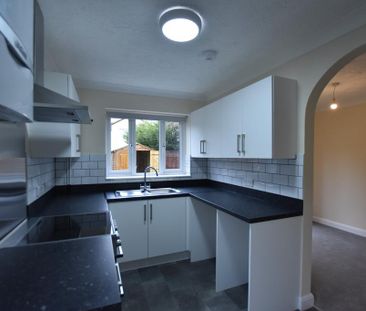 4 bedroom detached house to rent - Photo 6