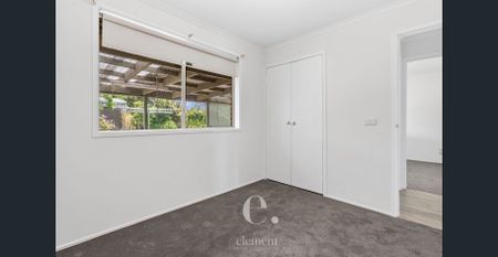 Fresh, Comfortable & Perfectly Positioned! - Photo 3