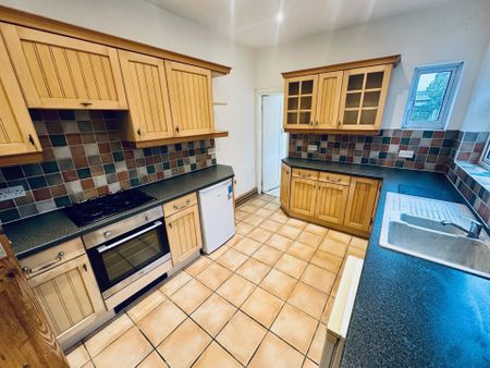 BankStreet, Somercotes, ALFRETON - Photo 2