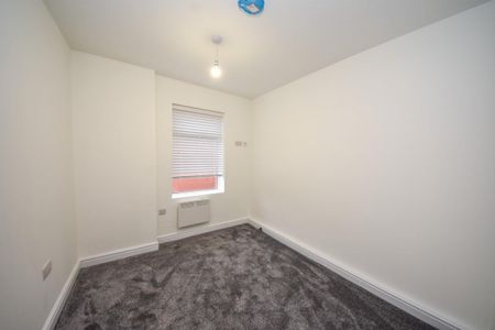 2 bed Flat for Rent - Photo 3