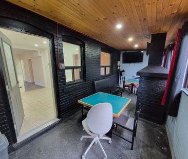For Lease - 636 Vaughan Road, Toronto, Ontario - Photo 2