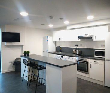 1 bedroom in a house share to rent - Photo 4