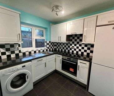 Forest Park, Berkshire, RG12 - Photo 5