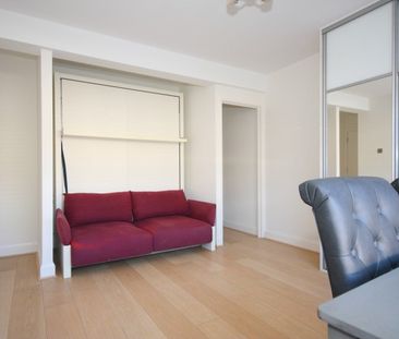 Eastgate House, Guildford - Photo 1