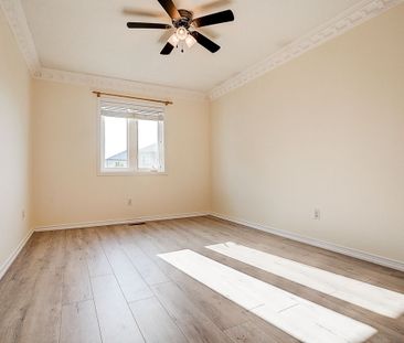 For Lease - 22 Alfred Paterson Drive, Markham, Ontario - Photo 2