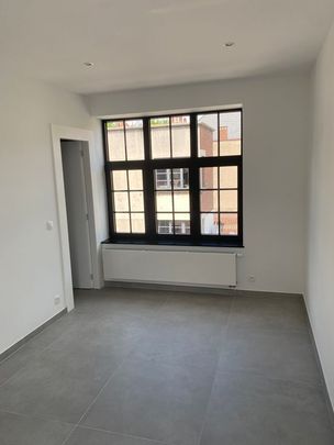 Appartement te huur - Photo 1