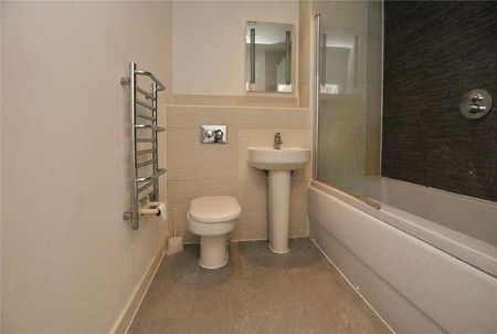 New London Road, Chelmsford, Essex, CM2 - Photo 5