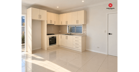 2 BEDROOM GRANNY FLAT INCLUDING WATER & GAS USAGE - Photo 4