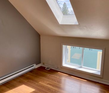 323 Saunders Street – A - Photo 6