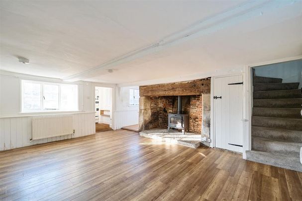 4 bedroom detached house to rent - Photo 1