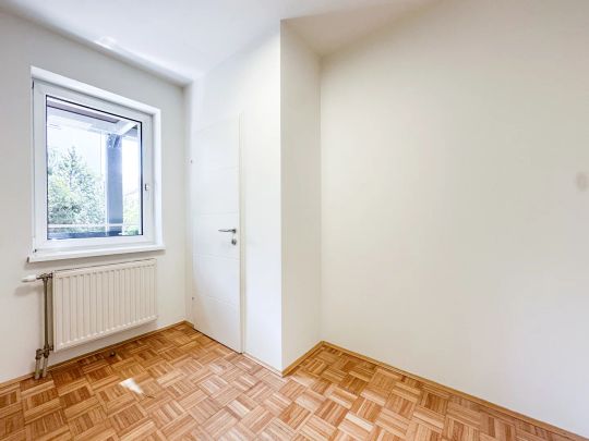Helle 2,5-Zimmer-Wohnung mit Extraküche und großem Balkon mit Gartenblick - Foto 1