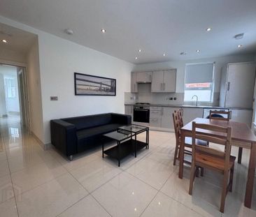 Apartment 1 2a Marlborough Avenue, Belfast, BT9 7HB - Photo 1