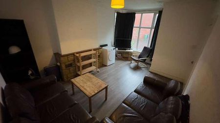 Knowle Avenue, Burley, Leeds, LS4 - Photo 3