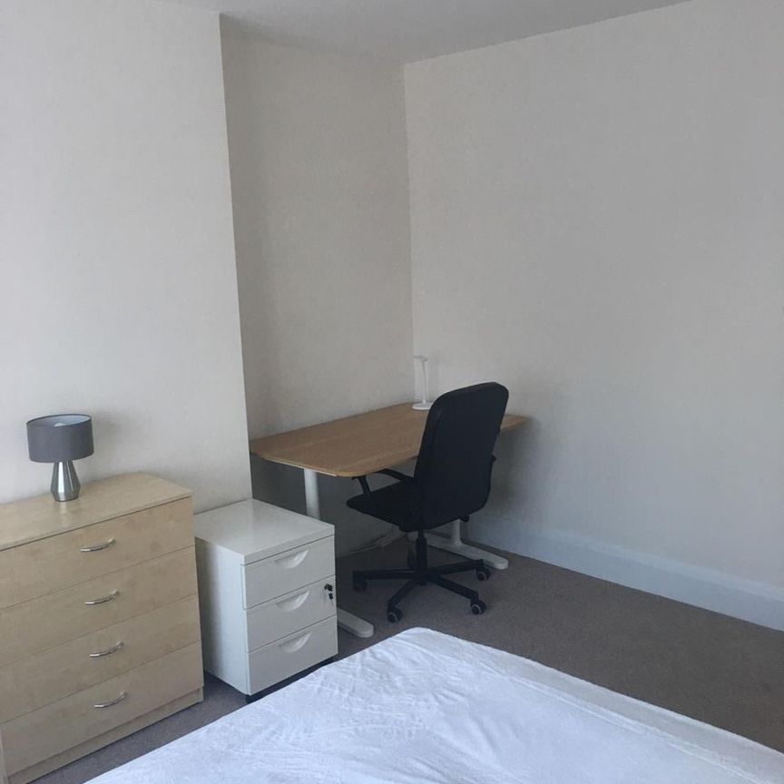 Room in a Shared House, Watford Way, NW4 - Photo 1