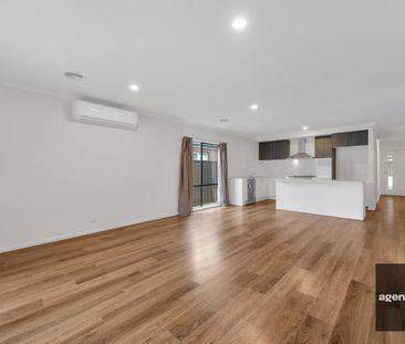 Modern Family Home with Future Melton Hospital - Photo 5