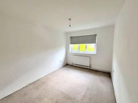 3 bedroom apartment to rent - Photo 4