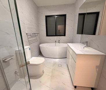 BRAND NEW 5 bedrooms 3 bathrooms 1 garage House! - Photo 6