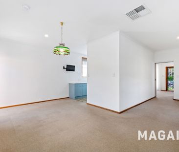 10 Baume Cct, Old Reynella SA 5161 - House For Rent | Domain - Photo 3