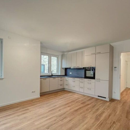 Neubau / Erstbezug: Moderne 3-Zimmer-Wohnung mit großzügigem Balkon - Foto 1