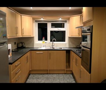 3 Bed Semi-Detached House, Charter Avenue, CV4 - Photo 6