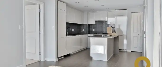 Bright & Luxurious 2 Bed 2 Bath Condo In Richmond | 3333 Brown Road, Richmond - Photo 1