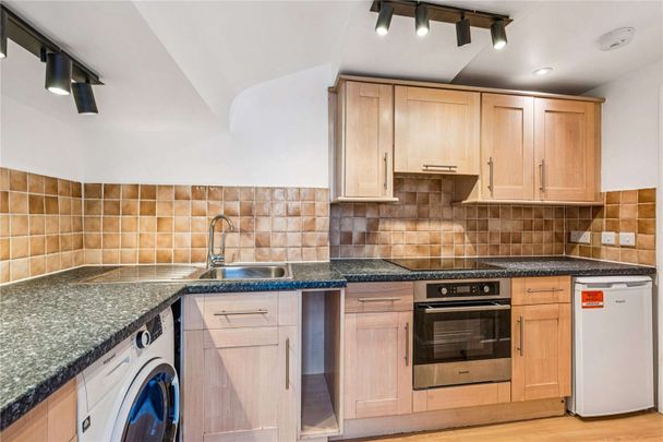 One bedroom apartment near Paddington and Hyde Park - Photo 1