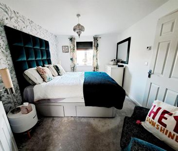 3 bedroom detached house to rent - Photo 3