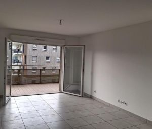 Location Appartement à ST EGREVE - Photo 4